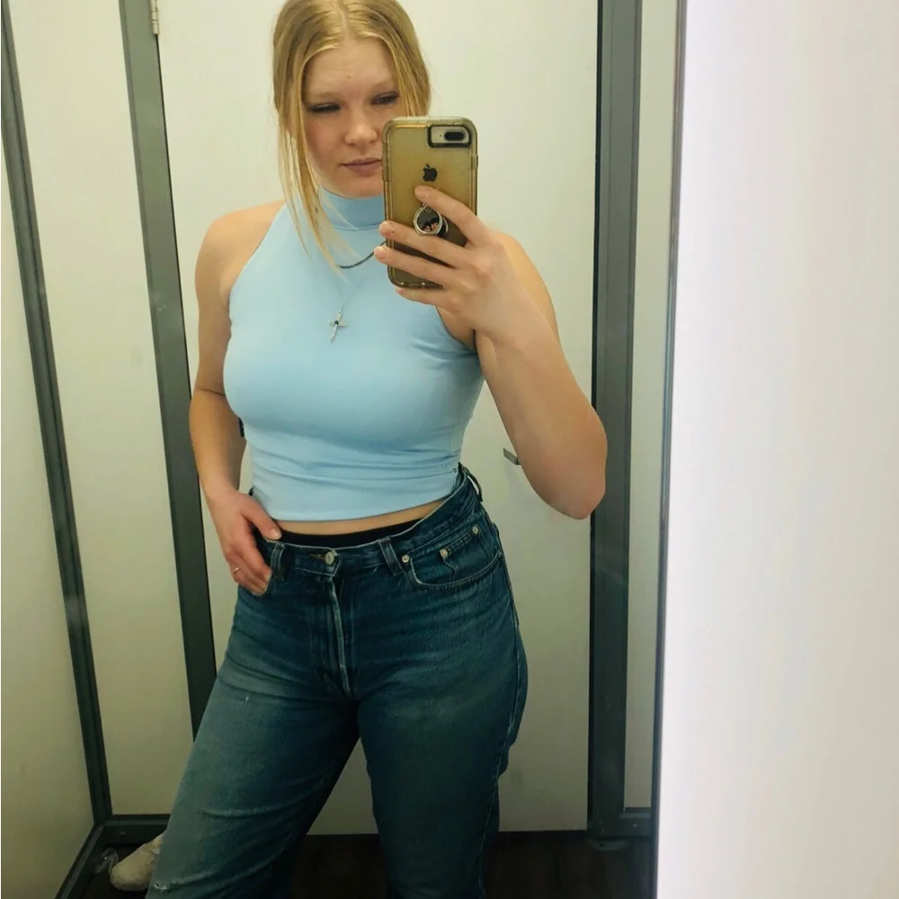 No Boundaries Light Blue Sleeveless Spring Top - Picture 3 of 8